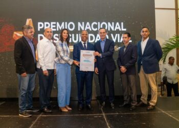 INTRANT realiza primera edición del Premio Nacional de Seguridad Vial; reconoce 13 empresas