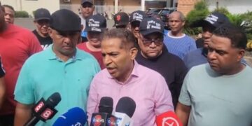 Gremios choferiles del Cibao emplazan a INTRANT explicar destino de 5 millones de galones de gasoil asignado que no reciben