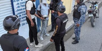 Migración mantiene amplio despliegue operativo en todo el país y deporta 3129 en el fin de semana 