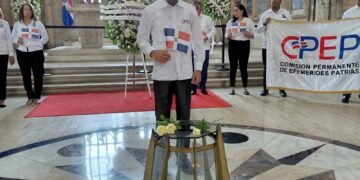 Efemérides Patrias exhorta a colocar en lugares visibles la Bandera Nacional por la Restauración