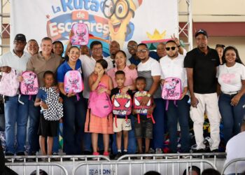 Con más de 11 mil mochilas entregadas, alcaldesa Betty Gerónimo culmina La Ruta de Escolares
