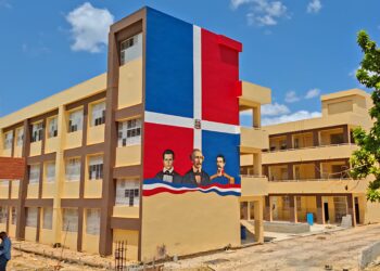Dan toques finales a Escuela de Cancino Adentro y otros planteles de Santo Domingo Este