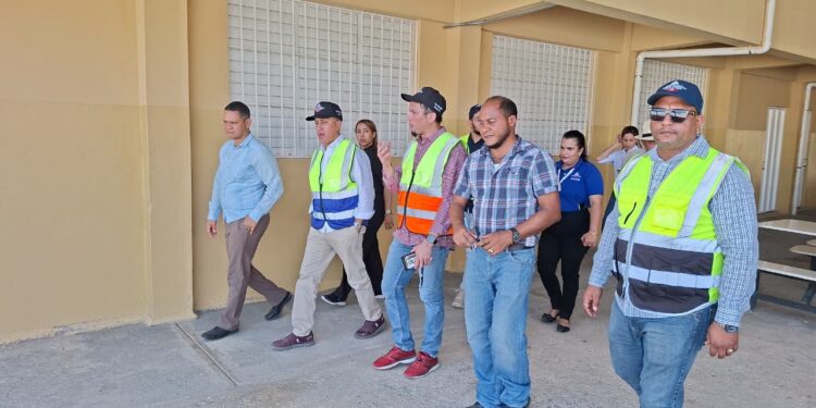 Más de 35 nuevas aulas incorporadas y 31 escuelas rehabilitadas para el nuevo año escolar en Mao, Valverde