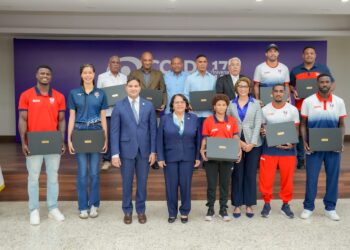 Cámara de Cuentas reconoce atletas dominicanos medallistas por histórica actuación en Santo Domingo 2026