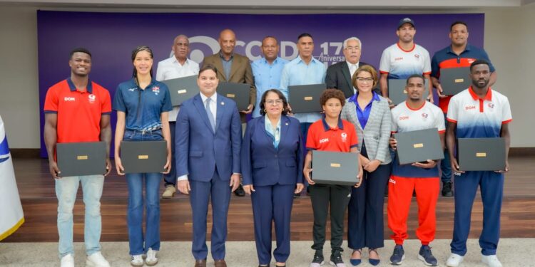 Cámara de Cuentas reconoce atletas dominicanos medallistas por histórica actuación en Santo Domingo 2026