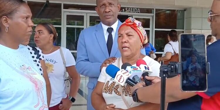 Familiares denuncian ante Procuraduría General trata de dominicanos con falsos contratos de trabajo para llevarlos a frentes de guerra en Rusia e Irán