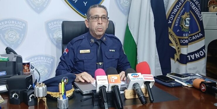 Policía apresa en flagrante delito a hombre acusado de ultimar a su expareja en La Zurza, DN