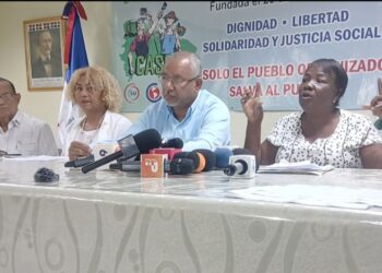 Comunitarios y dirigentes sindicales de Samaná denuncian deterioro de servicios, infraestructura y atractivos turísticos de la provincia