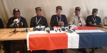 Militares y civiles constitucionalista instan estudiar expulsión de diplomáticos cubanos en el país y llegar a un consenso, dice no se conocen causas justificadas