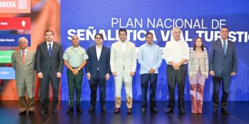 Turismo y RD Vial lanzan plan nacional de señalética turística.