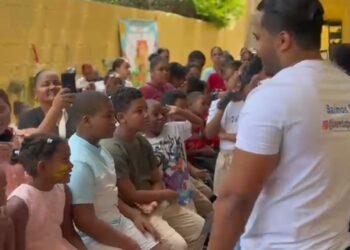 Fundación Juventud por Mi Barrio, Mujeres al Volante y CNTU llevan alegría y útiles escolares a niños de Buenos Aires de Herrera