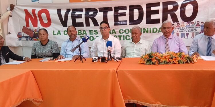 Cristianos evangélicos de Pedro Brand expresan apoyo a lucha contra instalacion de vertedero en La  Cuava