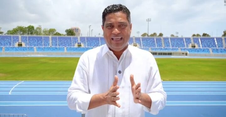 Ministro Kelvin Cruz aclara acceso al Estadio Olímpico Félix Sánchez para atletas de alto rendimiento