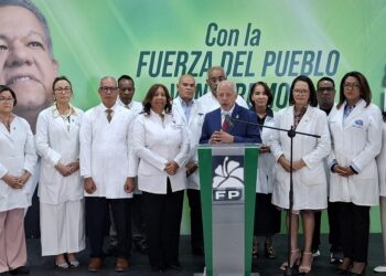 FP asegura servicios de salud están al borde del colapso: pacientes esperan más de 30 días por camas de UCI