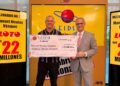 LEIDSA entrega RD$22 millones a camarero ganador del Loto