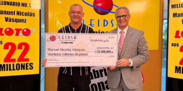 LEIDSA entrega RD$22 millones a camarero ganador del Loto