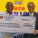 LEIDSA entrega RD$ 25 millones a agente inmobiliario ganador del Loto