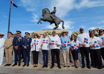 Conmemoran el 187 aniversario del natalicio del héroe nacional general Gregorio Luperón
