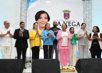 Alcaldía de La Vega inaugura&nbsp; primera Casa Club de la Federación de Juntas de Vecinos