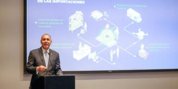DGA destaca aporte del sector importador al fortalecimiento de la competitividad nacional