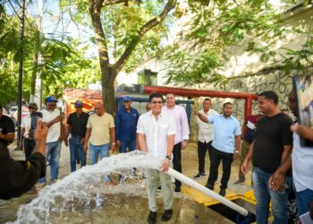 Fellito Suberví resuelve problema de agua de dos décadas en La Puya y La Yagüita