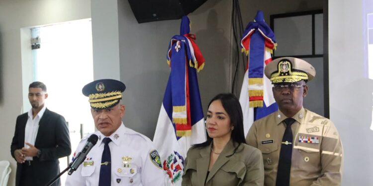 Director general de la Policía advierte que delincuentes no impondrán su voluntad y exhorta a prófugos a entregarse
