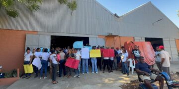 En Oviedo marchan en protesta por cierre de empresa BG Investment Group por parte de la DGA