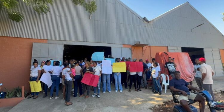 En Oviedo marchan en protesta por cierre de empresa BG Investment Group por parte de la DGA
