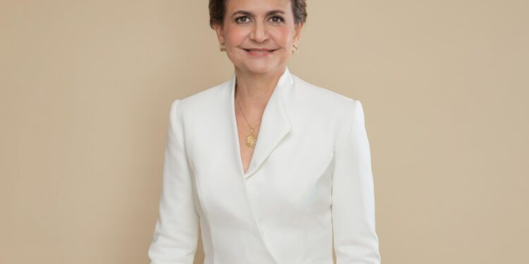 Raquel Peña mantiene liderazgo firme de cara a elecciones 2028
