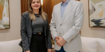 Mapfre firma acuerdo con Spine Center para ampliar acceso a atención médica especializada