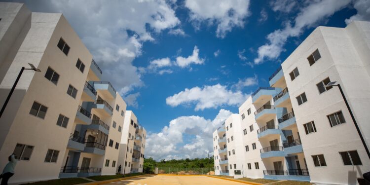 Banreservas financia 197 apartamentos de los 224entregados por el presidente Abinader en Laderas del Este