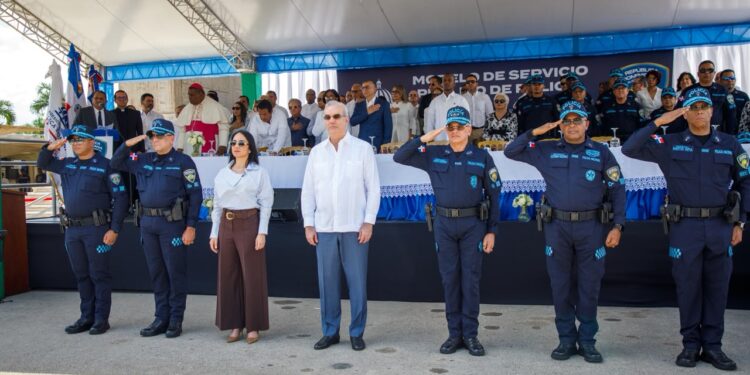 Presidente Abinader deja iniciado en La Altagracia despliegue del nuevo modelo de patrullaje con 990 agentes entrenados y equipados para continuar fortaleciendo la seguridad en la Región Este
