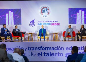 ITSC conecta educación, innovación e inteligencia artificial en jornada “Advancing Education: All Intelligence DR 2026”