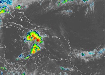 Indomet prevé aguaceros y tronadas por el paso de una onda tropical y una vaguada