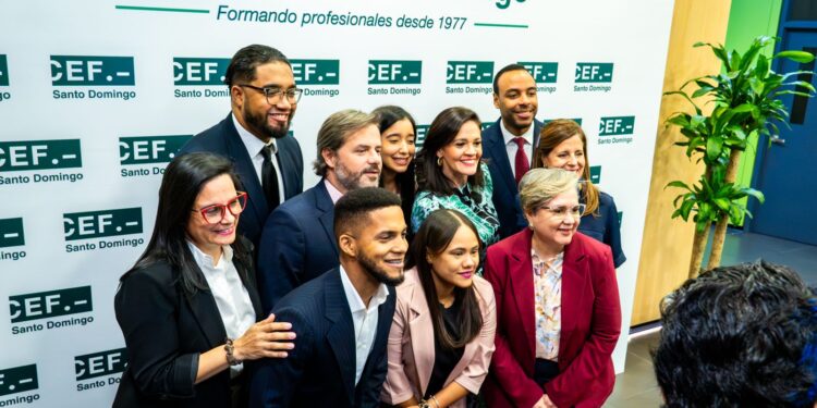CEF.- Santo Domingo acerca a RD másteres reconocidos entre los mejoresprogramas online de España por El Mundo