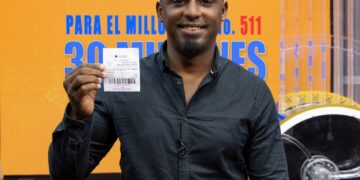 LEIDSA informa que taxista es ganador de 30 millones de pesos.