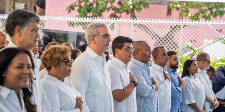 Presidente Abinader y Fellito Suberví entregan saneamiento de las cañadas El Indio y Buenos Aires con inversión de RD$188.6 millones