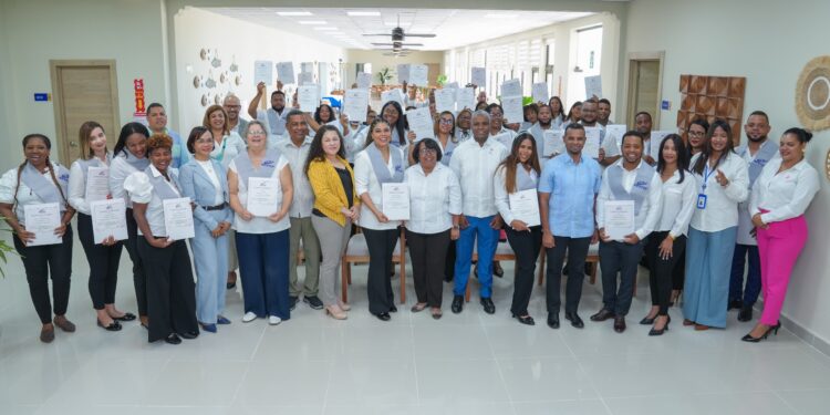 INFOTEP certifica a 43 participantes en Cultura y Servicios Turísticos en Barahona
