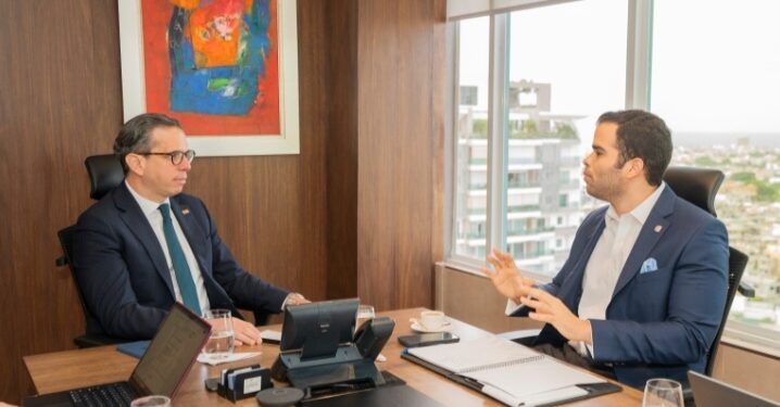 Vicente Sánchez y CONEP unen esfuerzos para convertir la Ley Nacional STEM en oportunidades