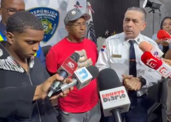 Se entrega a la Policía jóven participó en muerte  hombre y mujer herida, en Villa Juana