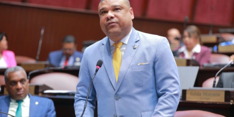 Diputado califica de alarmante cierre de 60 bibliotecas públicas en el país