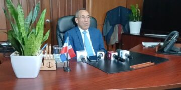 INAVI entrega cheques por indemnización a más de 800 exservidores públicos